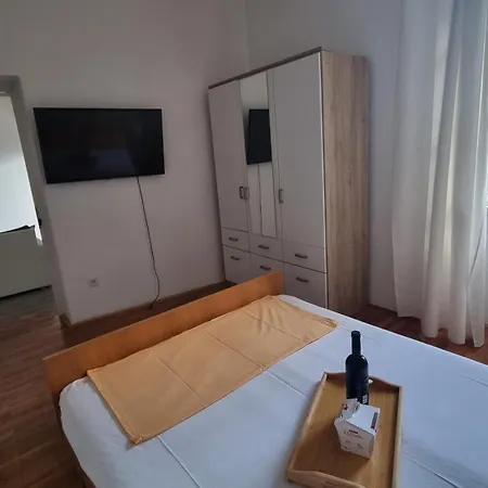 Ivory * Biograd Na Moru